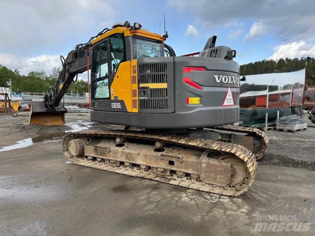 Volvo ECR 235 E Koparki gąsienicowe