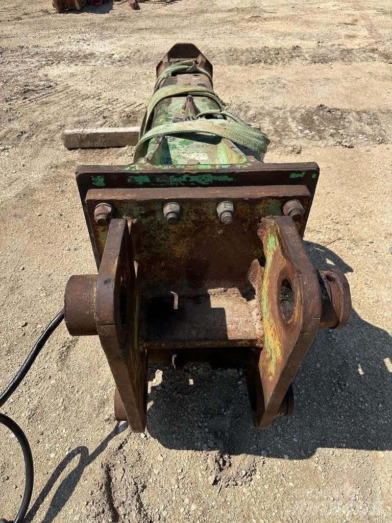 Montabert V 32 Młoty hydrauliczne
