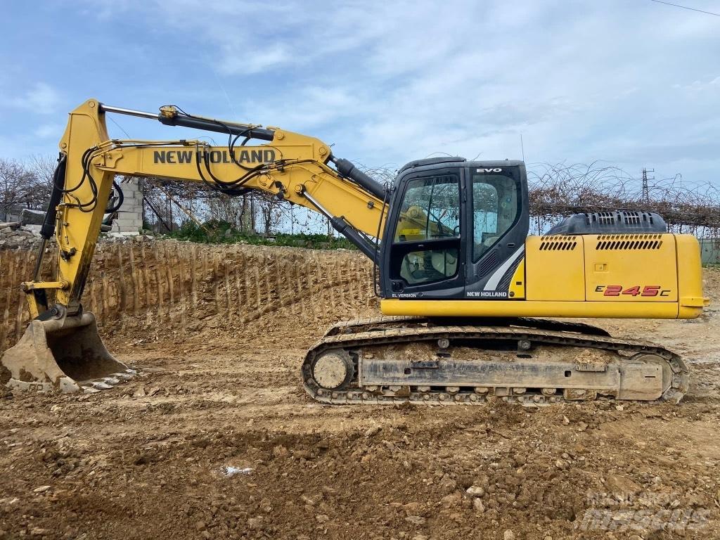 New Holland E245 Koparki gąsienicowe