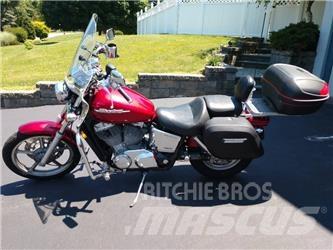 Honda VT1100 Łodzie, pontony i barki budowlane