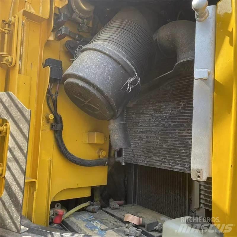 Komatsu PC 138 Koparki gąsienicowe