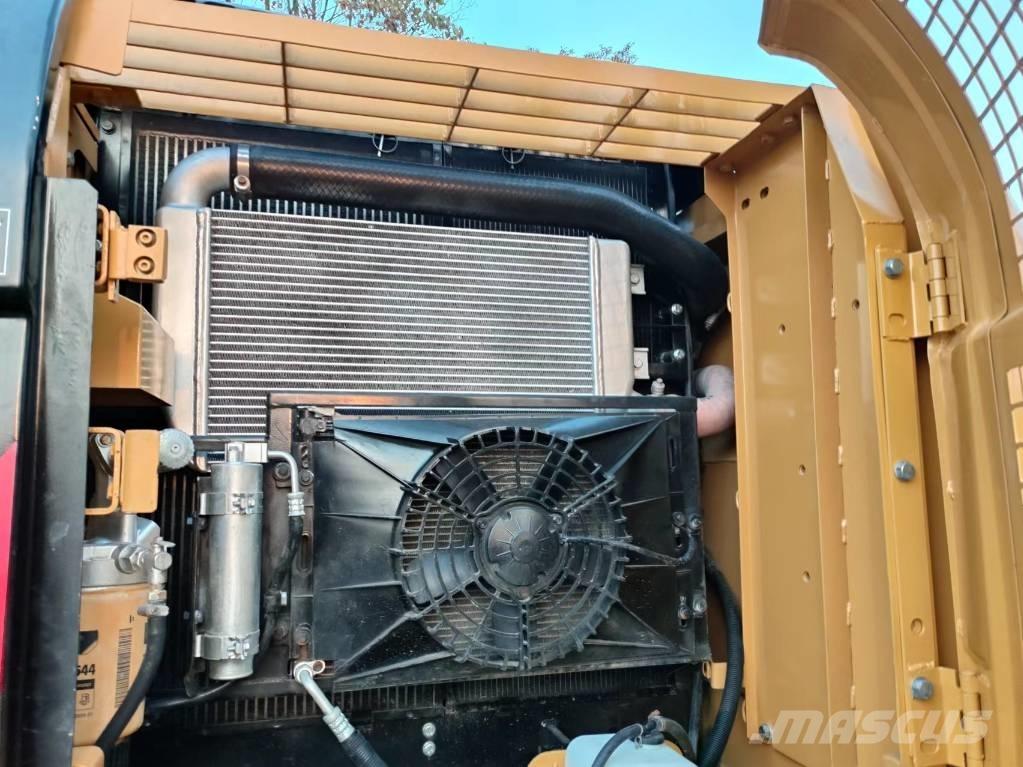 CAT 320 D Koparki gąsienicowe