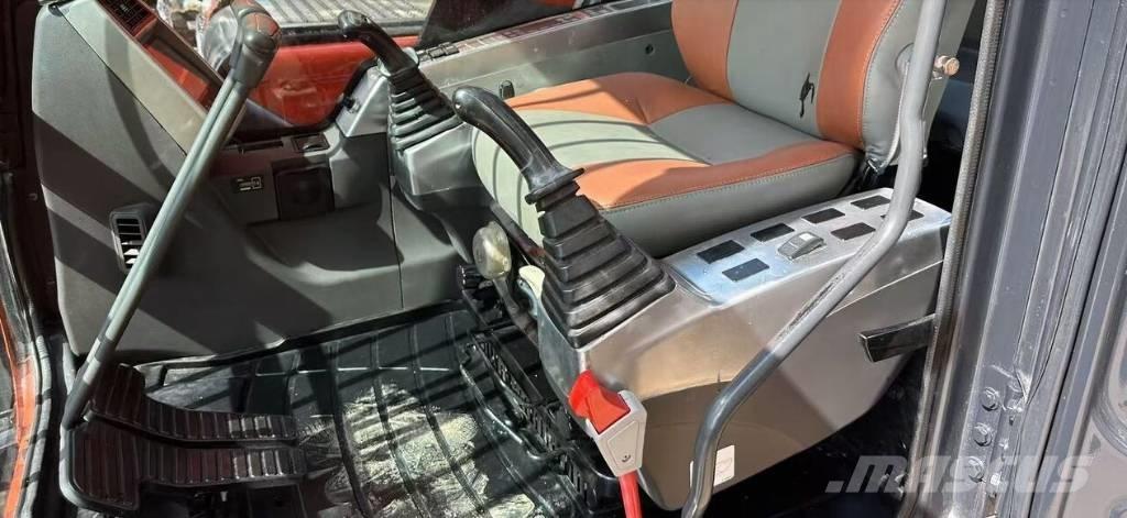 Doosan DX340 Koparki gąsienicowe