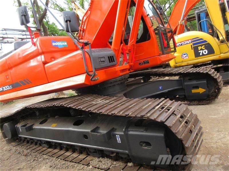 Doosan DX 300 Koparki gąsienicowe