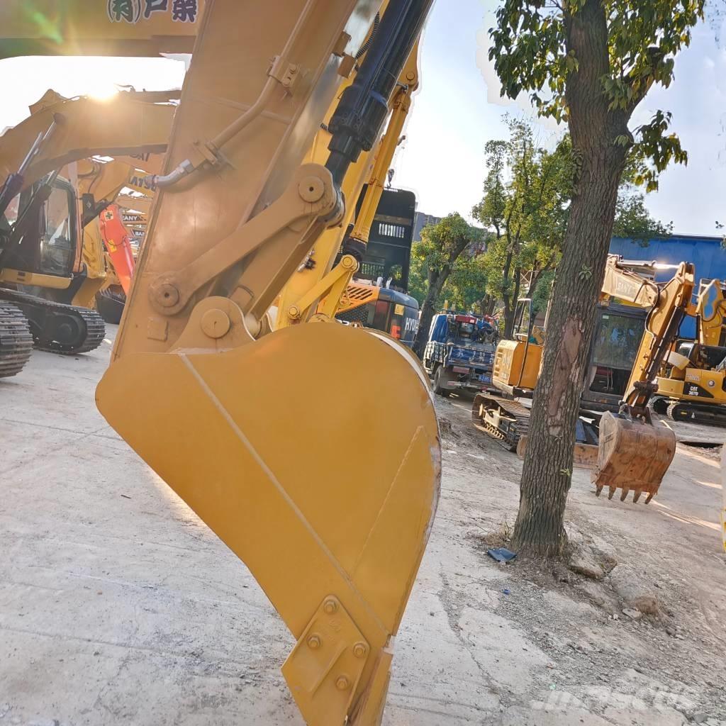 CAT 320 D Koparki gąsienicowe