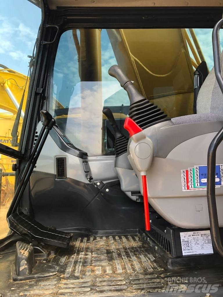 Komatsu 350 Koparki gąsienicowe