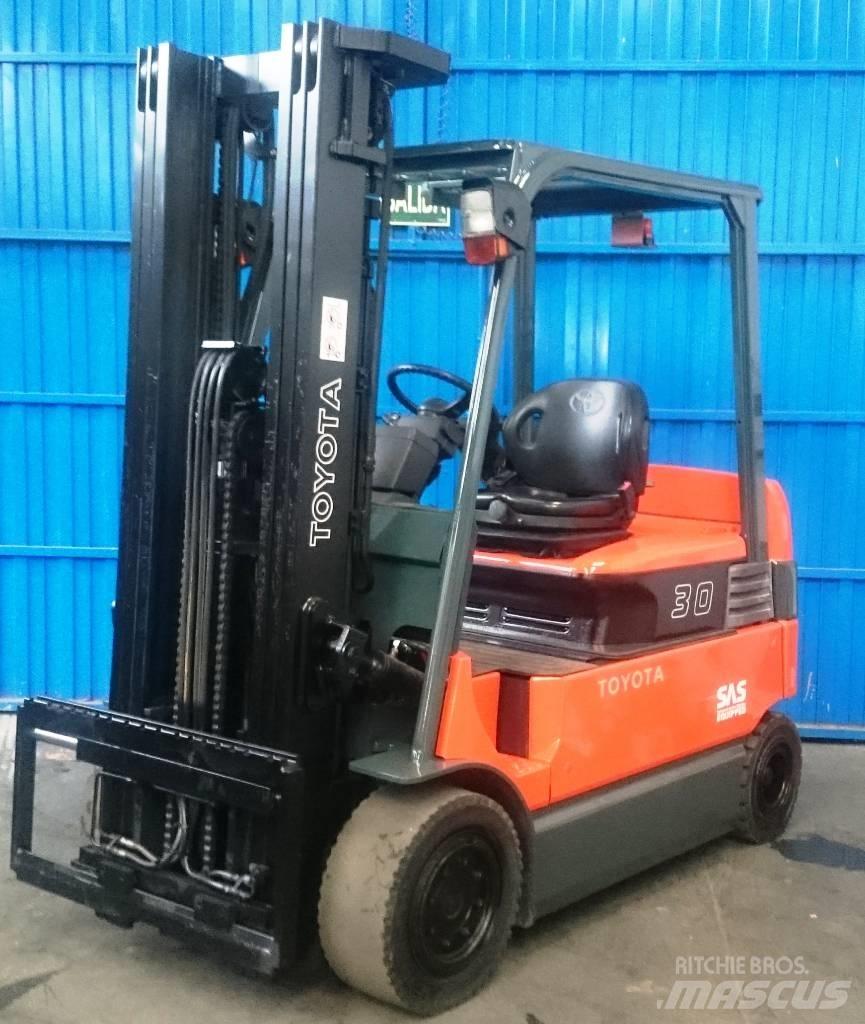 Toyota 7 FBMF 30 Wózki elektryczne