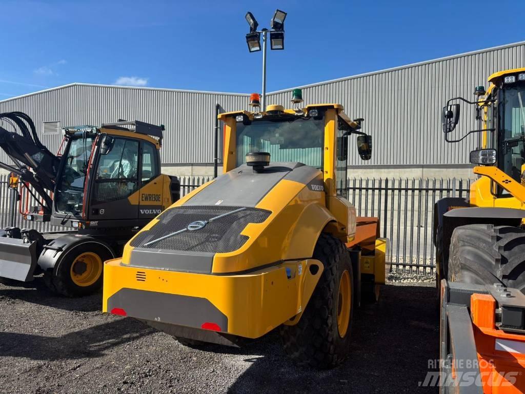 Volvo SD 160 B Walce ogumione