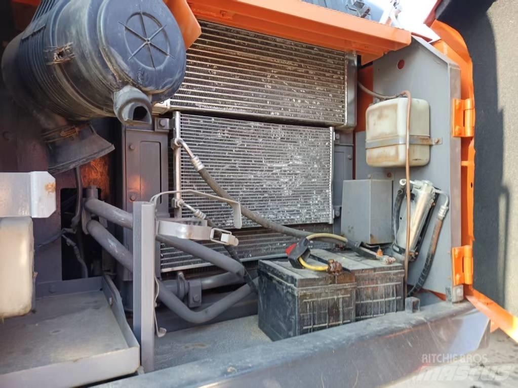Hitachi ZX160 Koparki gąsienicowe