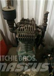 Manitowoc 4000 W Części do dźwigów oraz wyposażenie