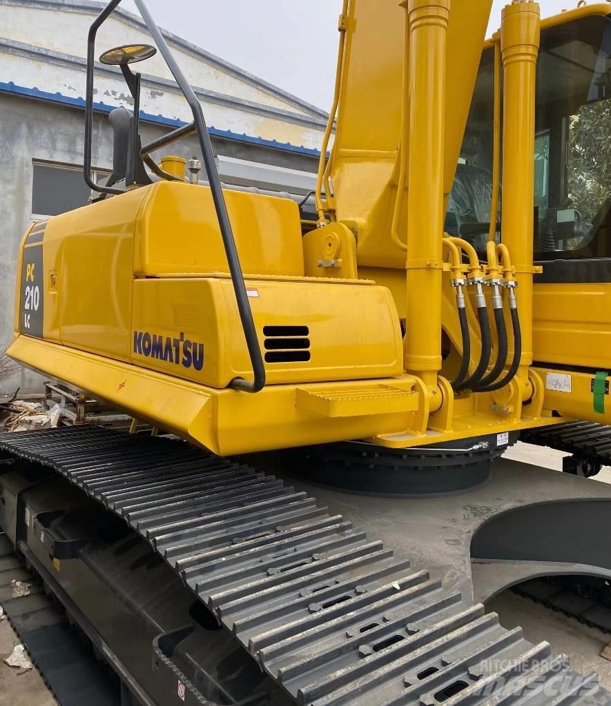 Komatsu PC210LC-8M0 Koparki gąsienicowe