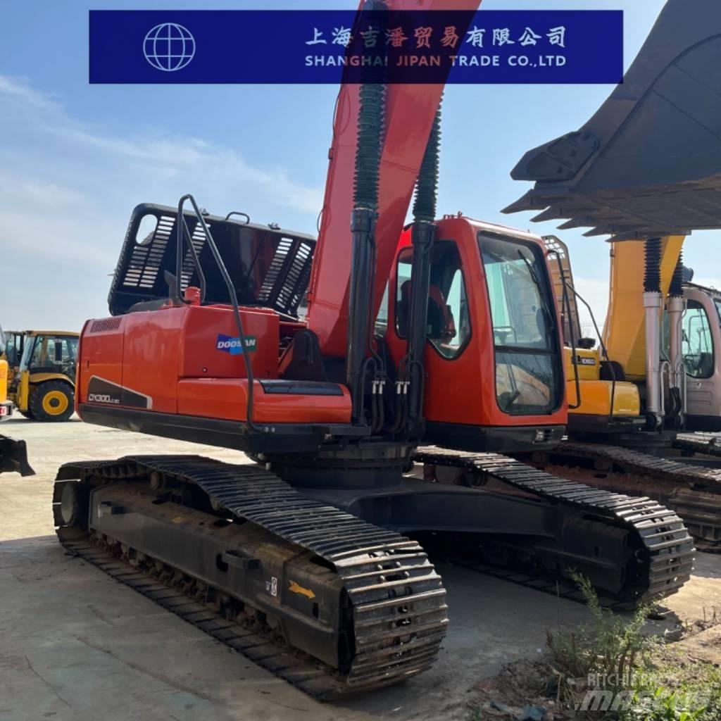 Doosan DX 300 Koparki gąsienicowe