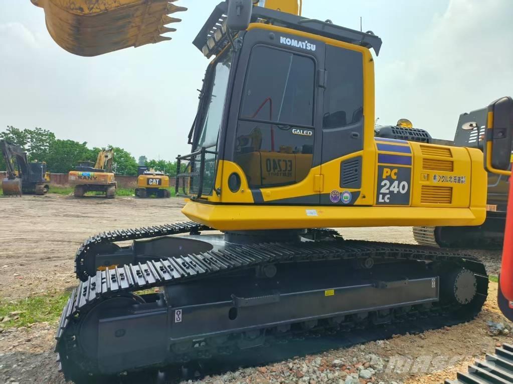 Komatsu PC 240-8 Koparki gąsienicowe