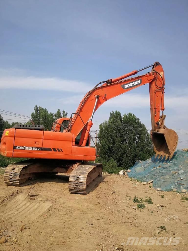 Doosan DX 225 Koparki gąsienicowe