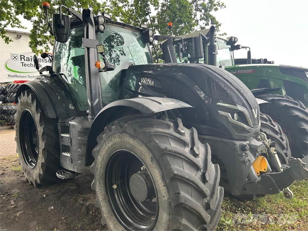 Valtra T 235 D Ciągniki rolnicze
