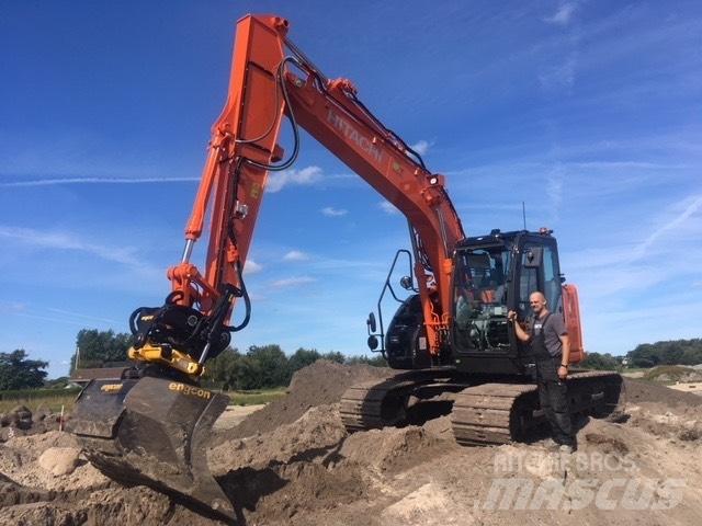 Hitachi ZX 135 US-6 Koparki gąsienicowe