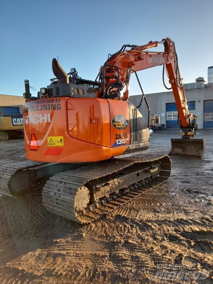 Hitachi ZX 135 US-6 Koparki gąsienicowe