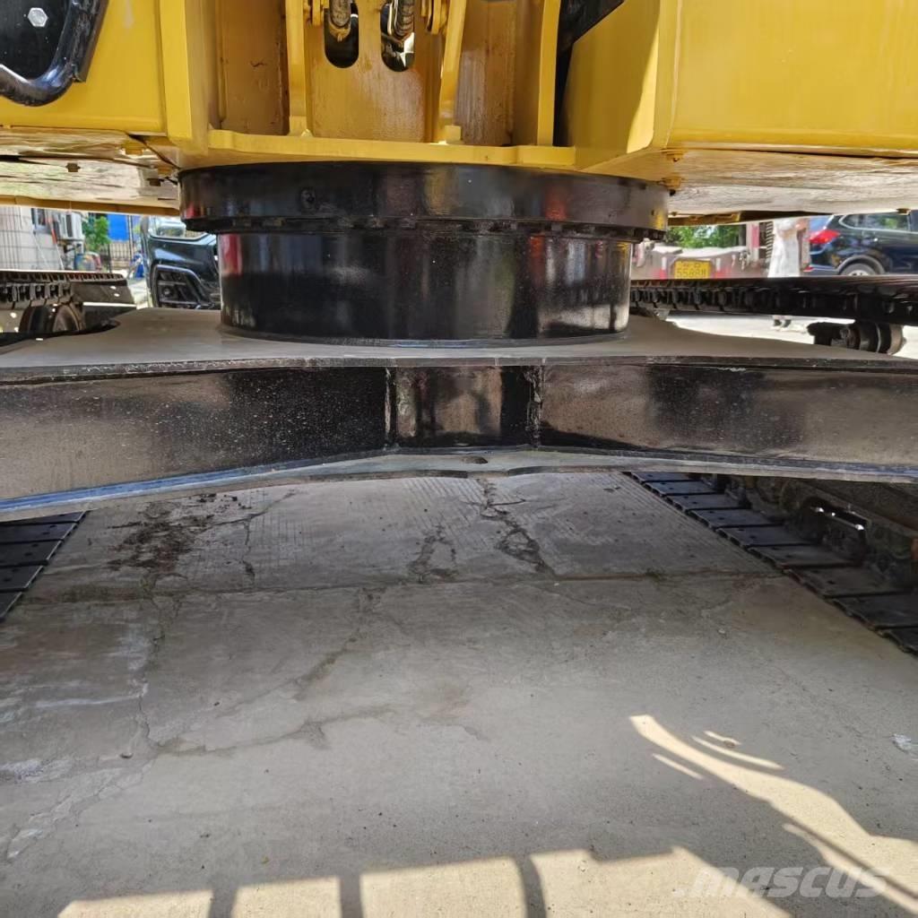 CAT 310 Koparki gąsienicowe