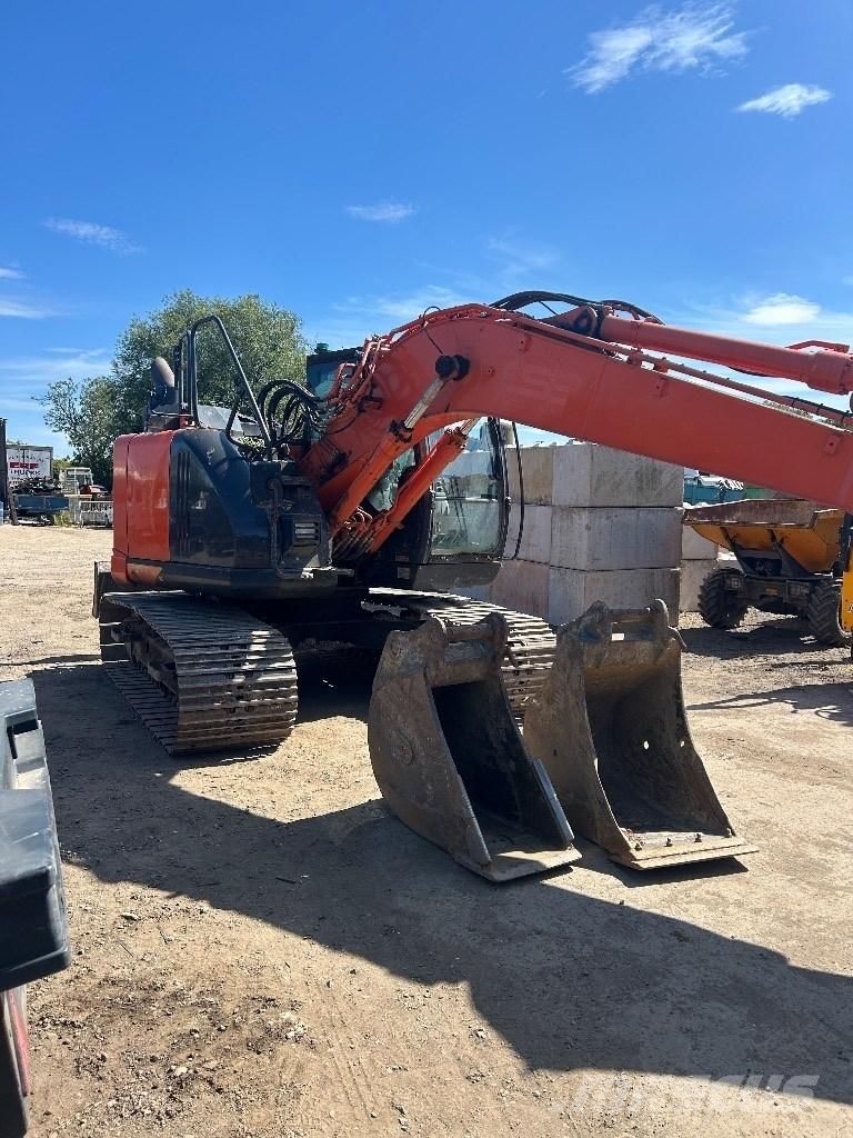 Hitachi ZX 135 US-6 Koparki gąsienicowe