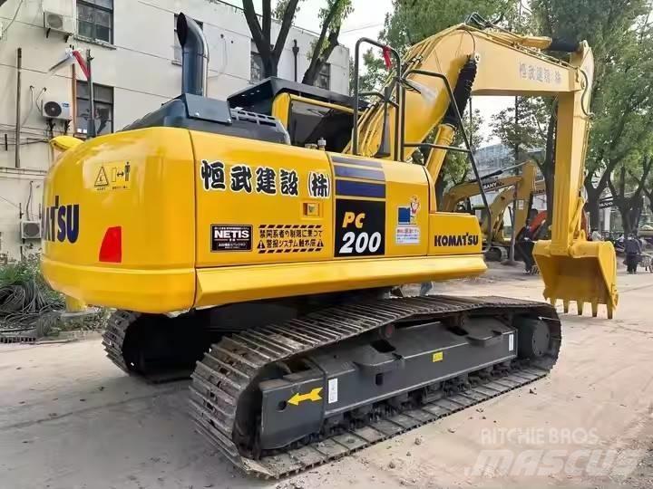 Komatsu PC200 Koparki gąsienicowe