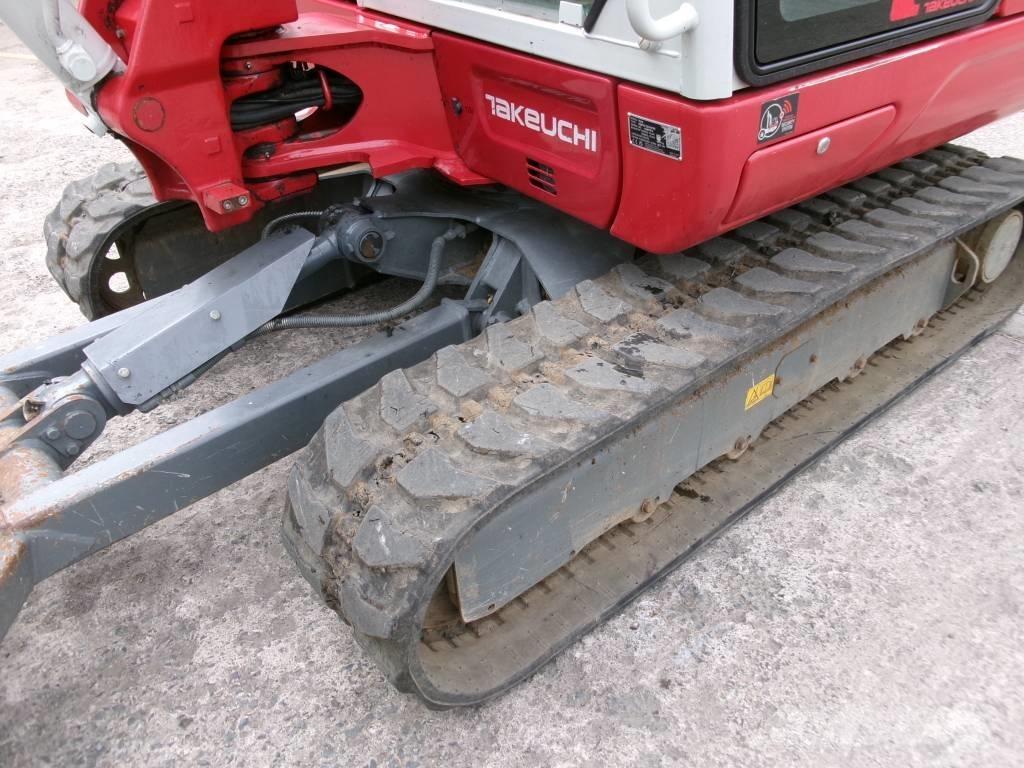 Takeuchi TB 240 Minikoparki