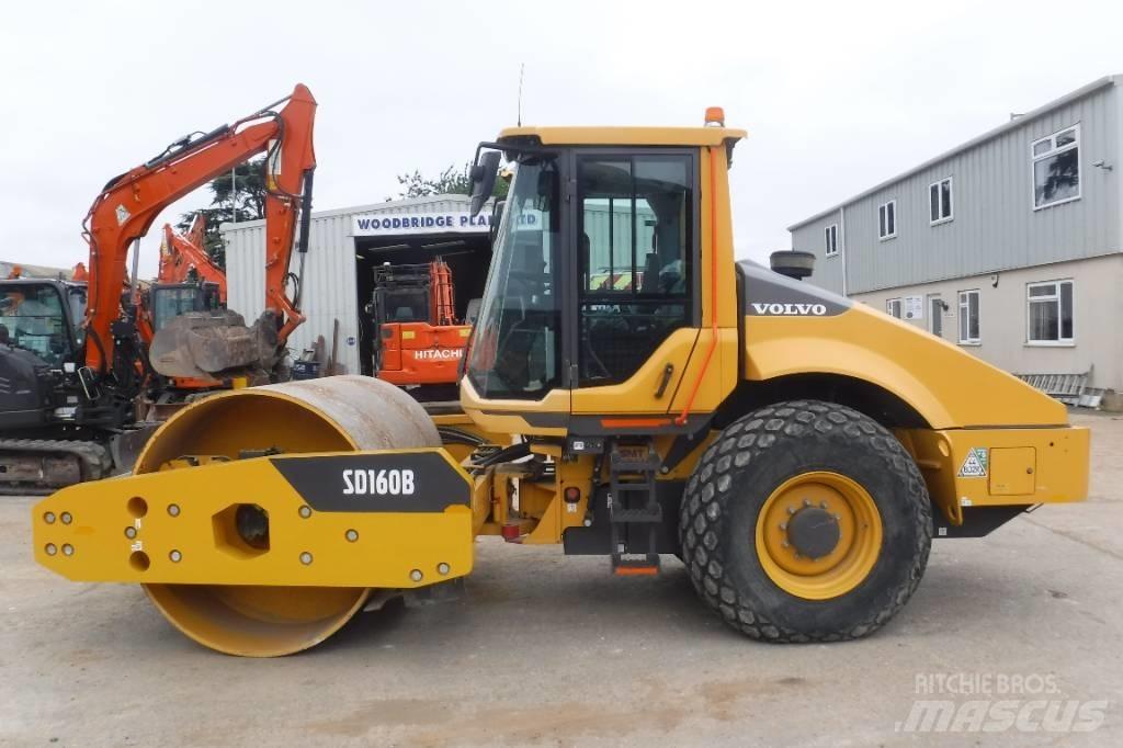 Volvo SD 160 B Walce ogumione