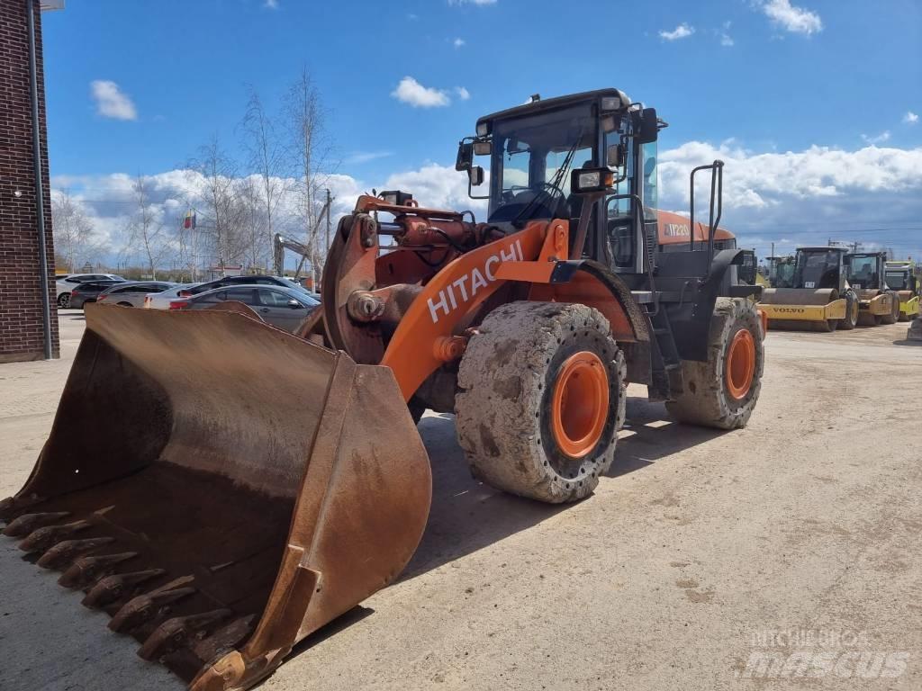 Hitachi ZW 220 Ładowarki kołowe