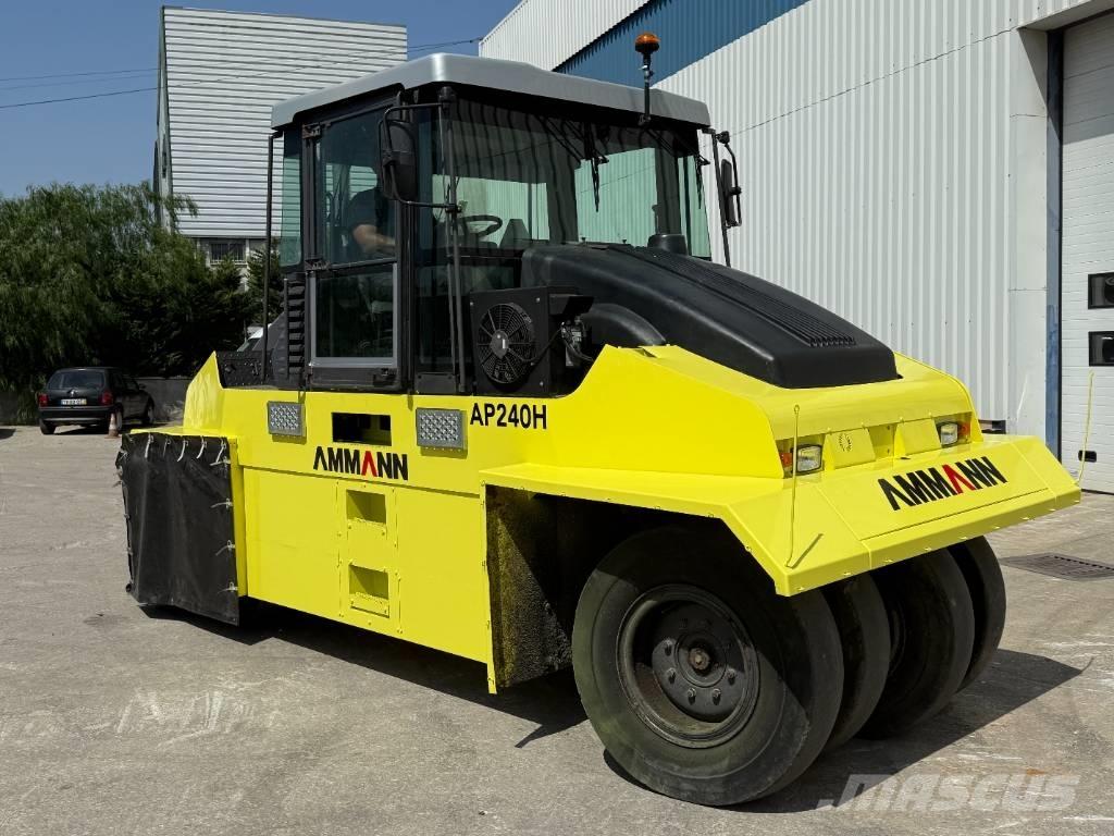 Ammann AP 240 H Walce ogumione