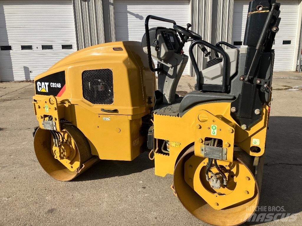 CAT CB 24 B Walce dwubębnowe