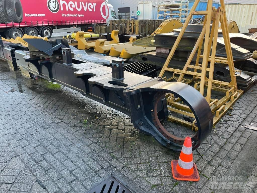 CAT 390 F L Ramy i zawieszenie