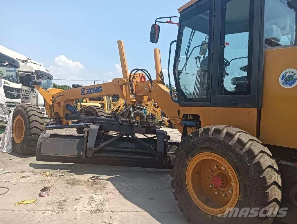 XCMG GR 180 Równiarki