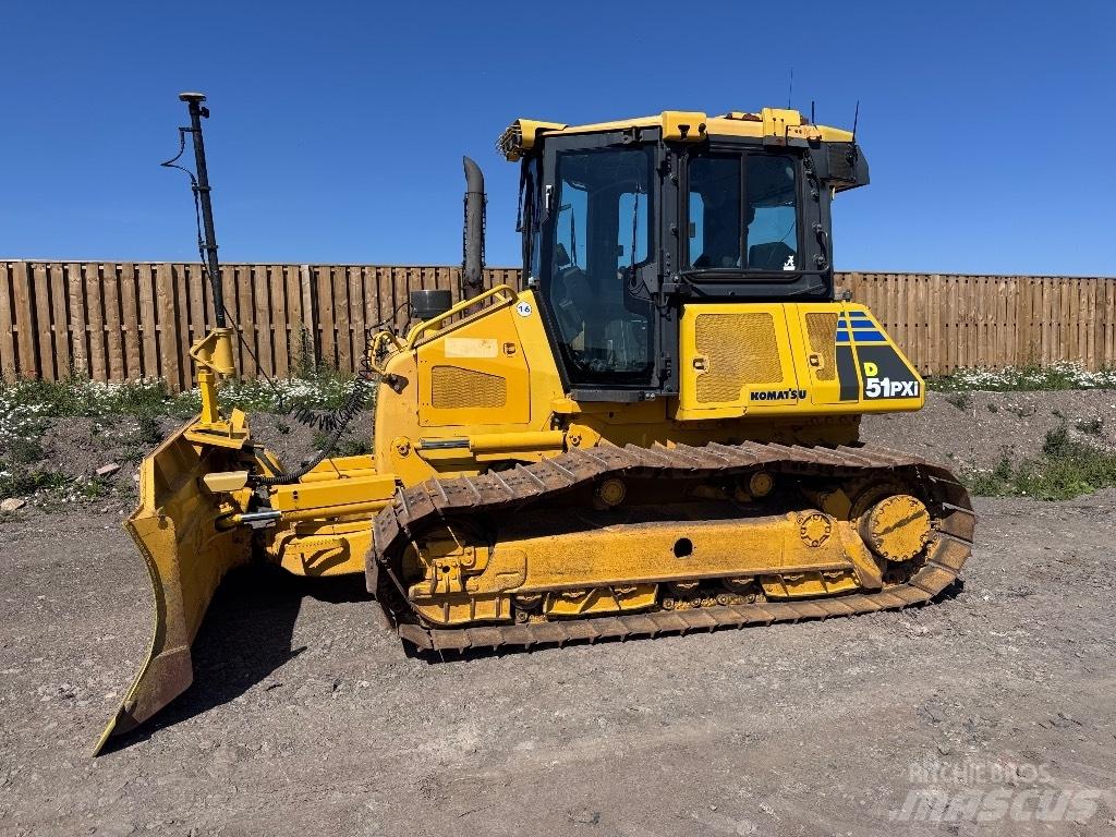 Komatsu D 51 PX Spycharki gąsienicowe