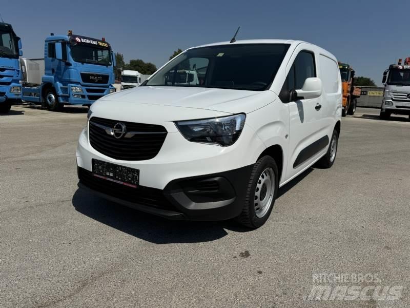 Opel COMBO Pick-upy / Pojazdy z otwieranymi burtami