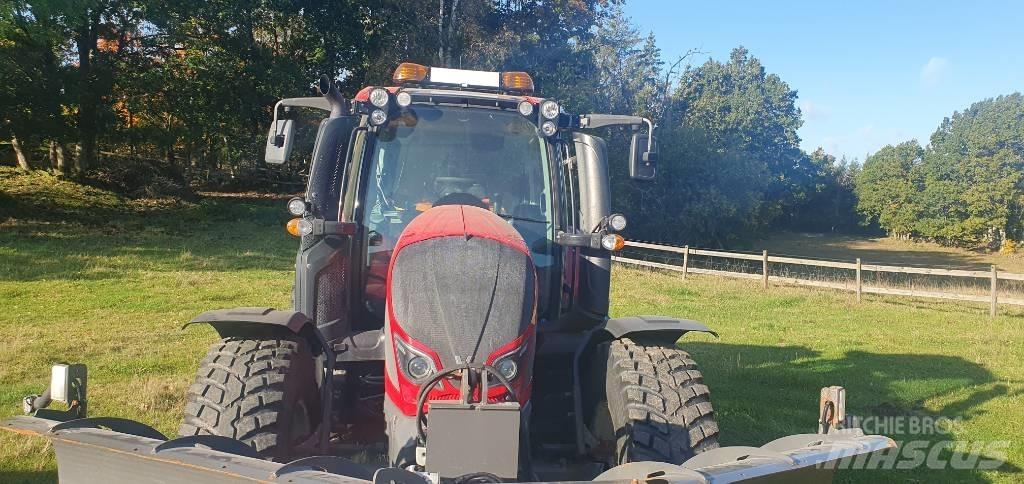 Valtra N114HT5 Ciągniki rolnicze