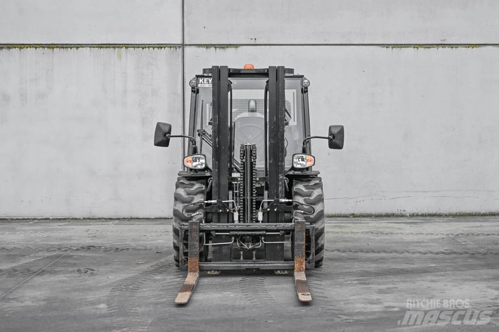 Manitou MC 25-4 Wózki Diesla