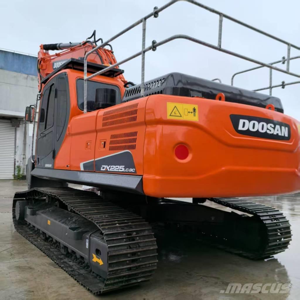 Doosan DX 225 LCA Koparki gąsienicowe