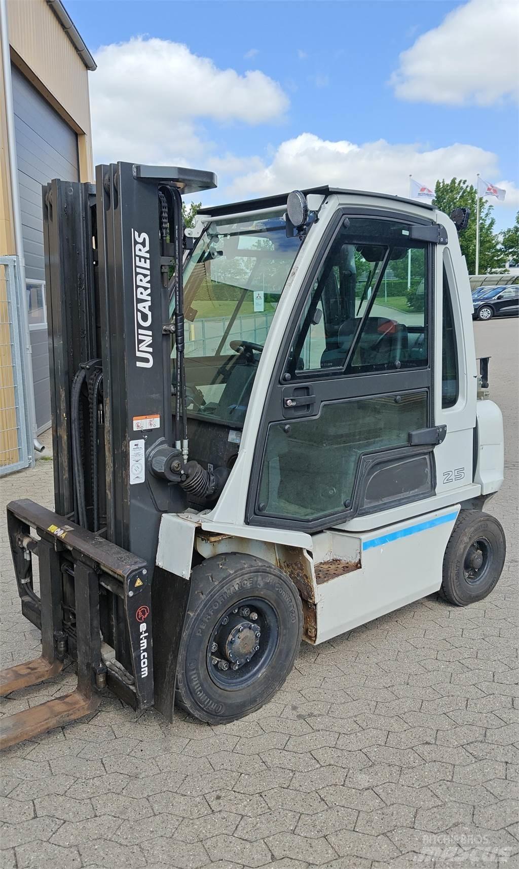 UniCarriers DX20 Wózki LPG