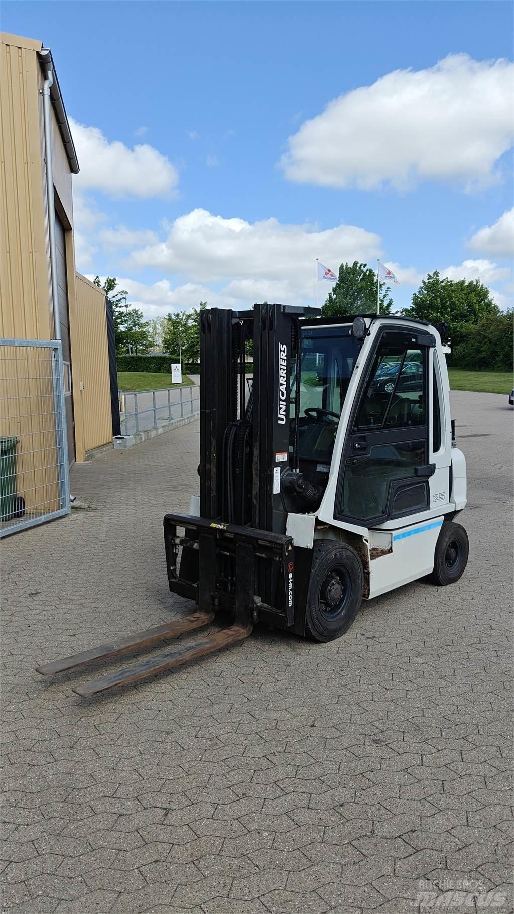 UniCarriers DX20 Wózki LPG