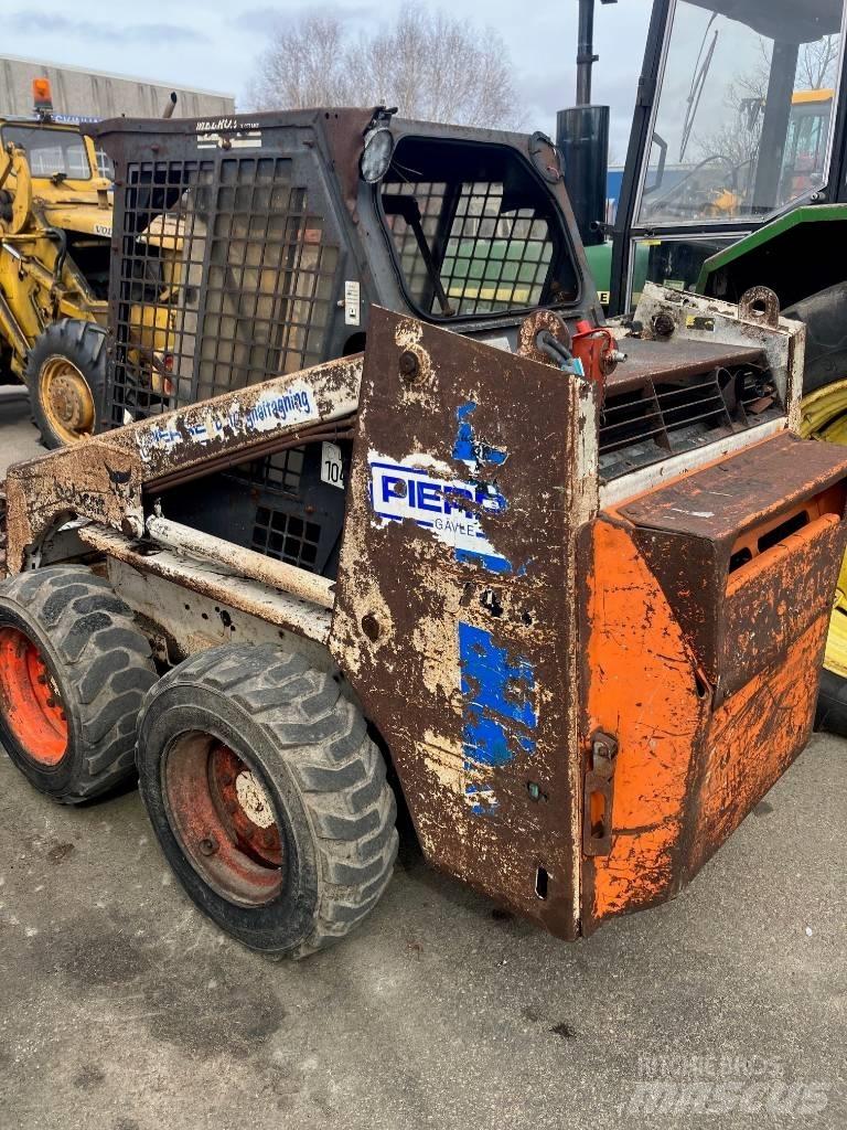 Bobcat 743 Ładowarki burtowe