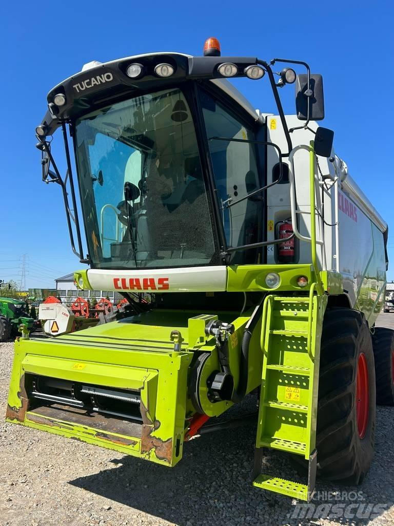 CLAAS Tucano 440 Kombajny zbożowe