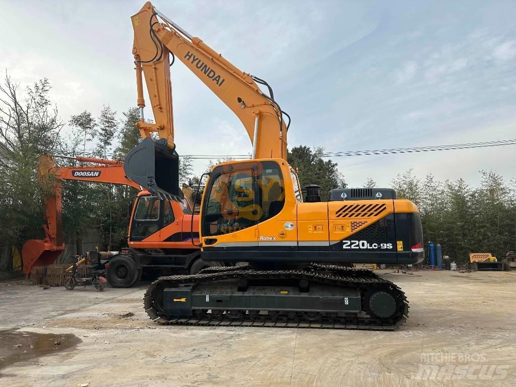 Hyundai R220 Koparki gąsienicowe