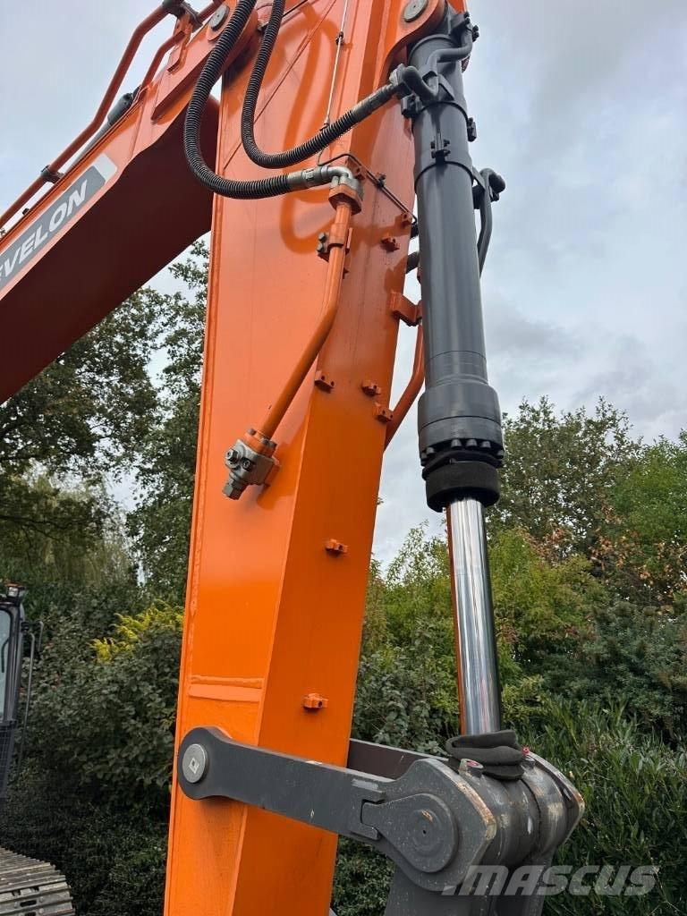 Develon DX 300 LC-7M Koparki gąsienicowe