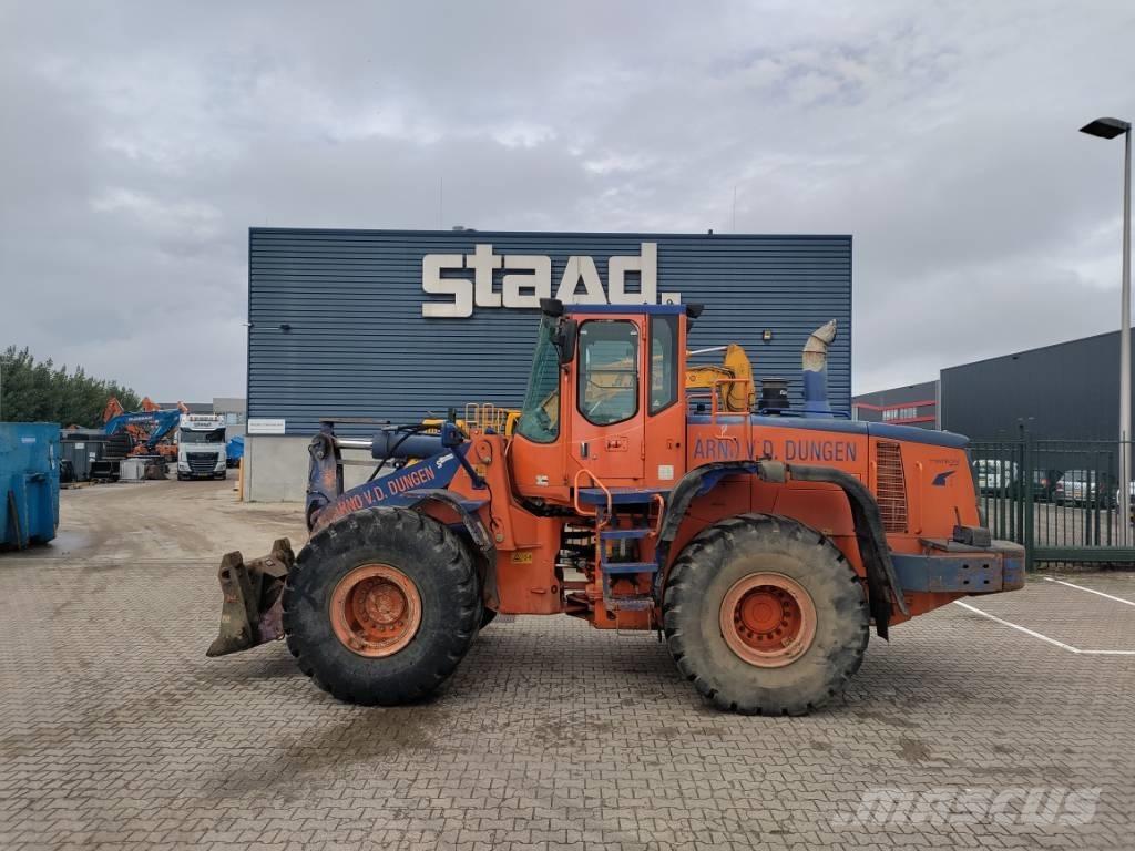 DEVELON DL300-5 Ładowacze i koparki czołowe