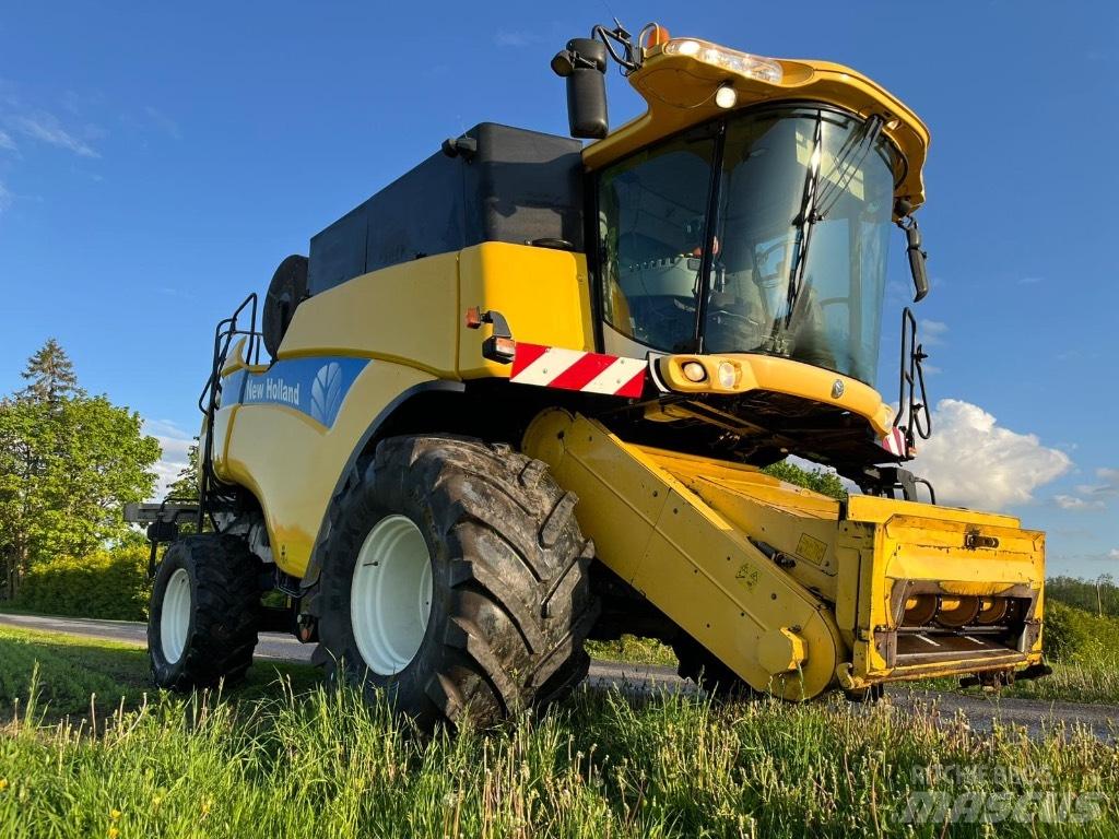 New Holland CX 860 Kombajny zbożowe