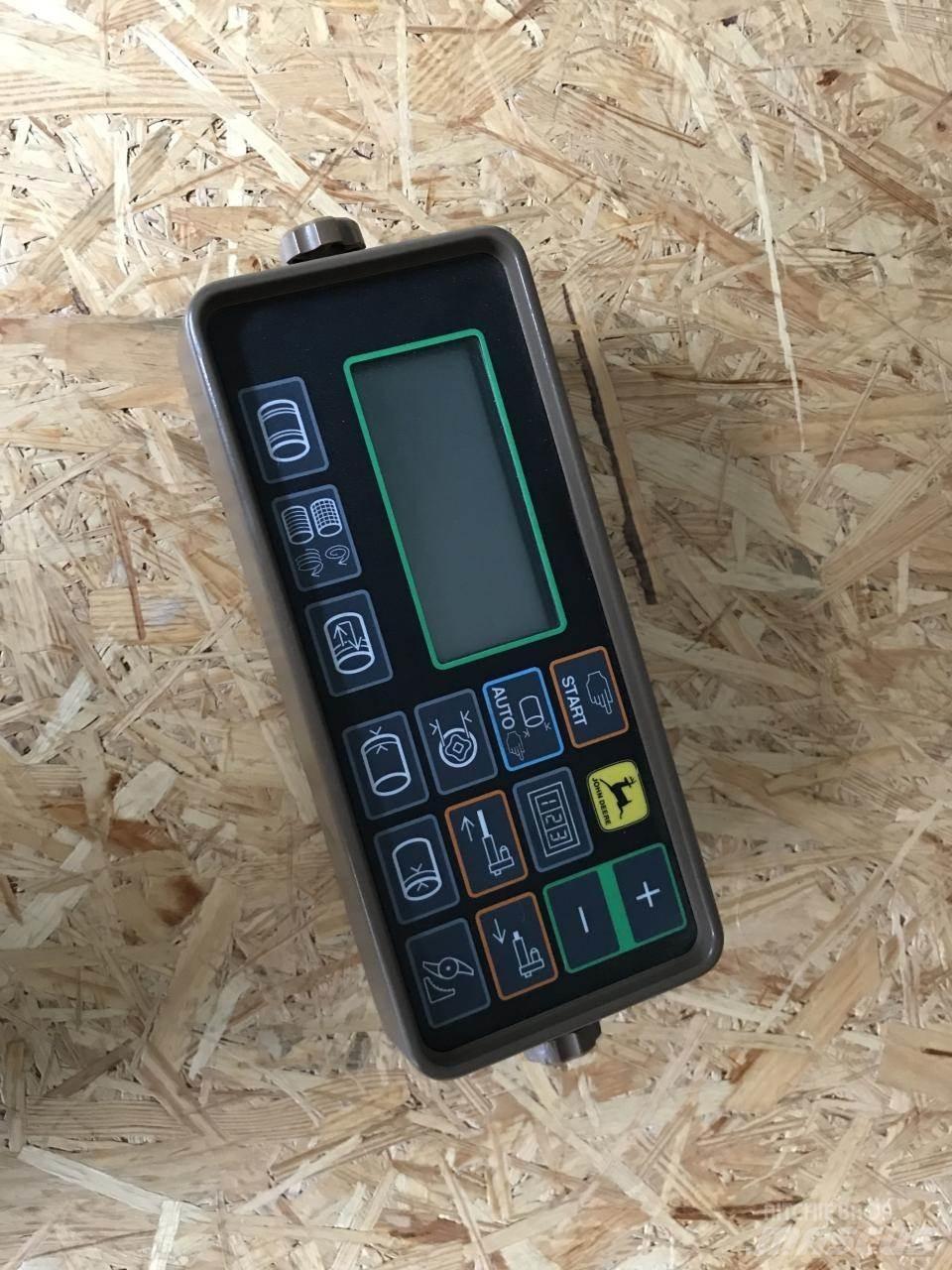 John Deere 590 Prasy kostkujące