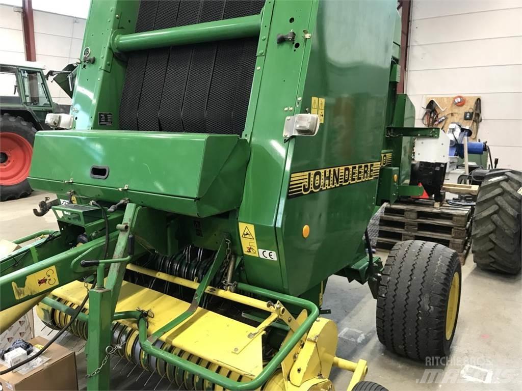 John Deere 590 Prasy kostkujące