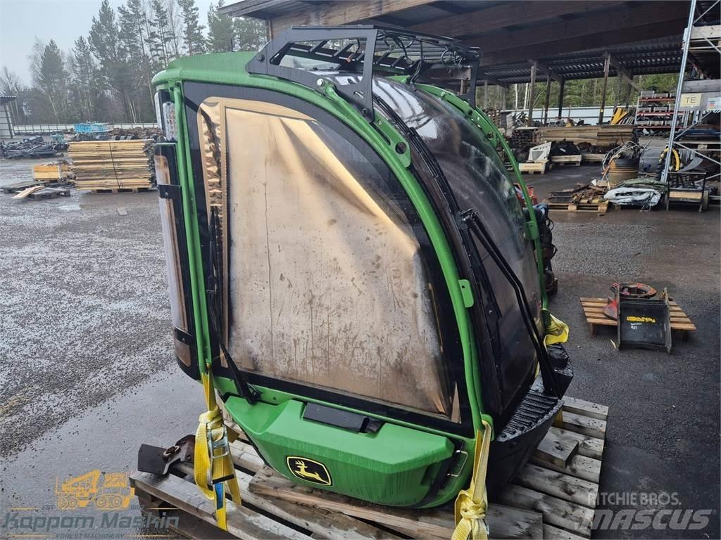 John Deere 1270G Kabiny i wnętrze