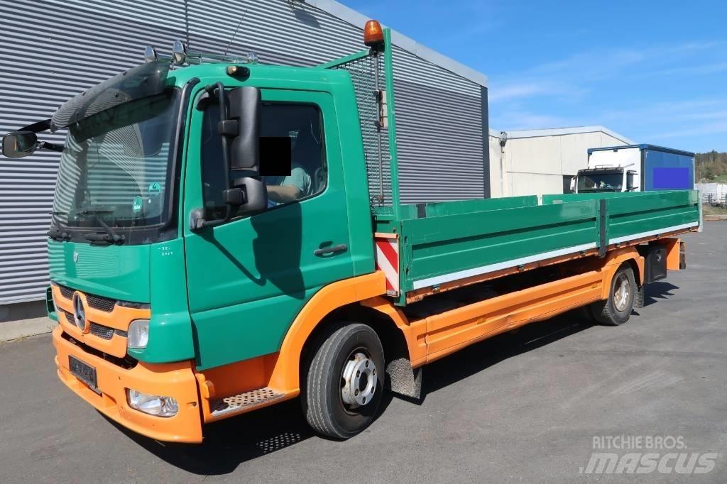 Mercedes-Benz 822 L Pick-upy / Pojazdy z otwieranymi burtami