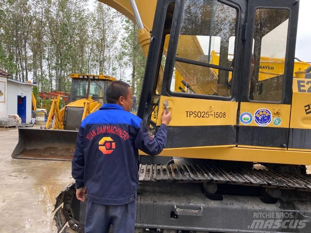 CAT E 200 B Koparki gąsienicowe