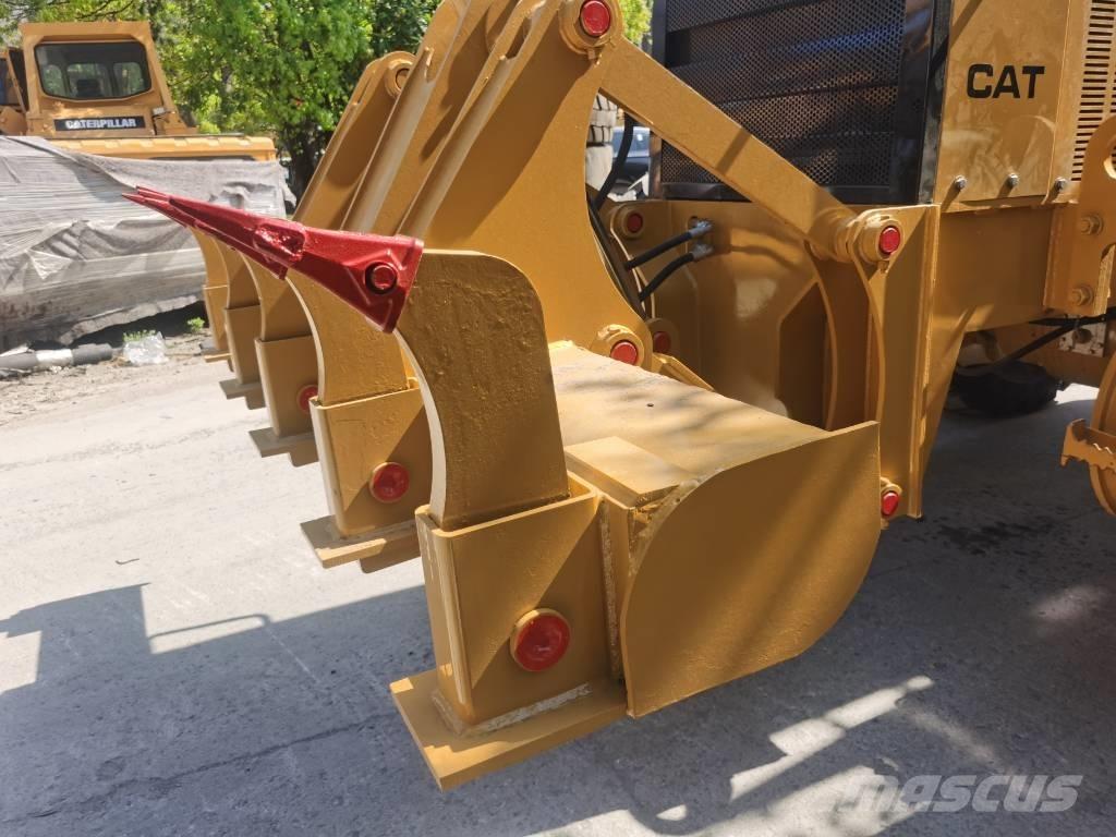 CAT 140 H Równiarki